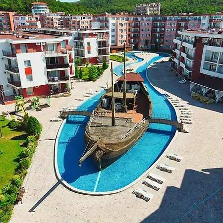 Apartmán Beachfront With Sea Views *